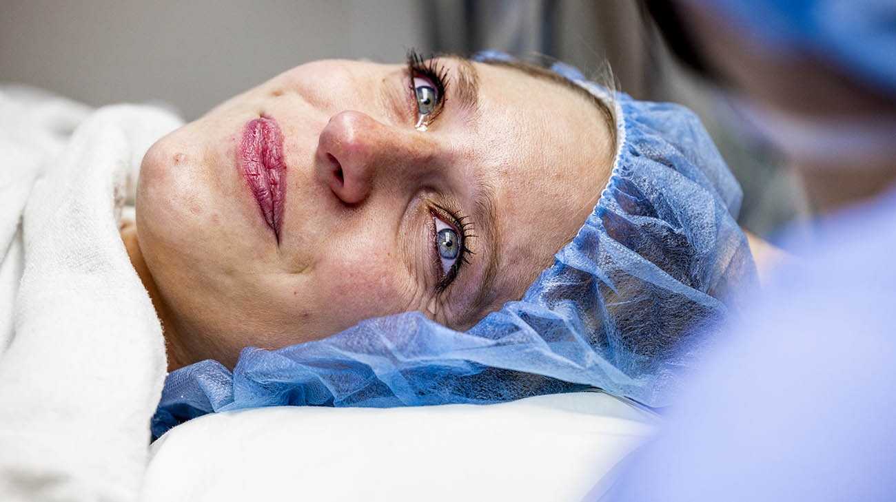 Jessica after giving birth to twins at Cleveland Clinic.