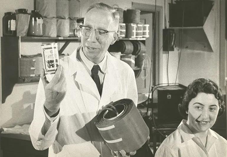 Willem Kolff, MD, PhD, initiates the first dialysis program